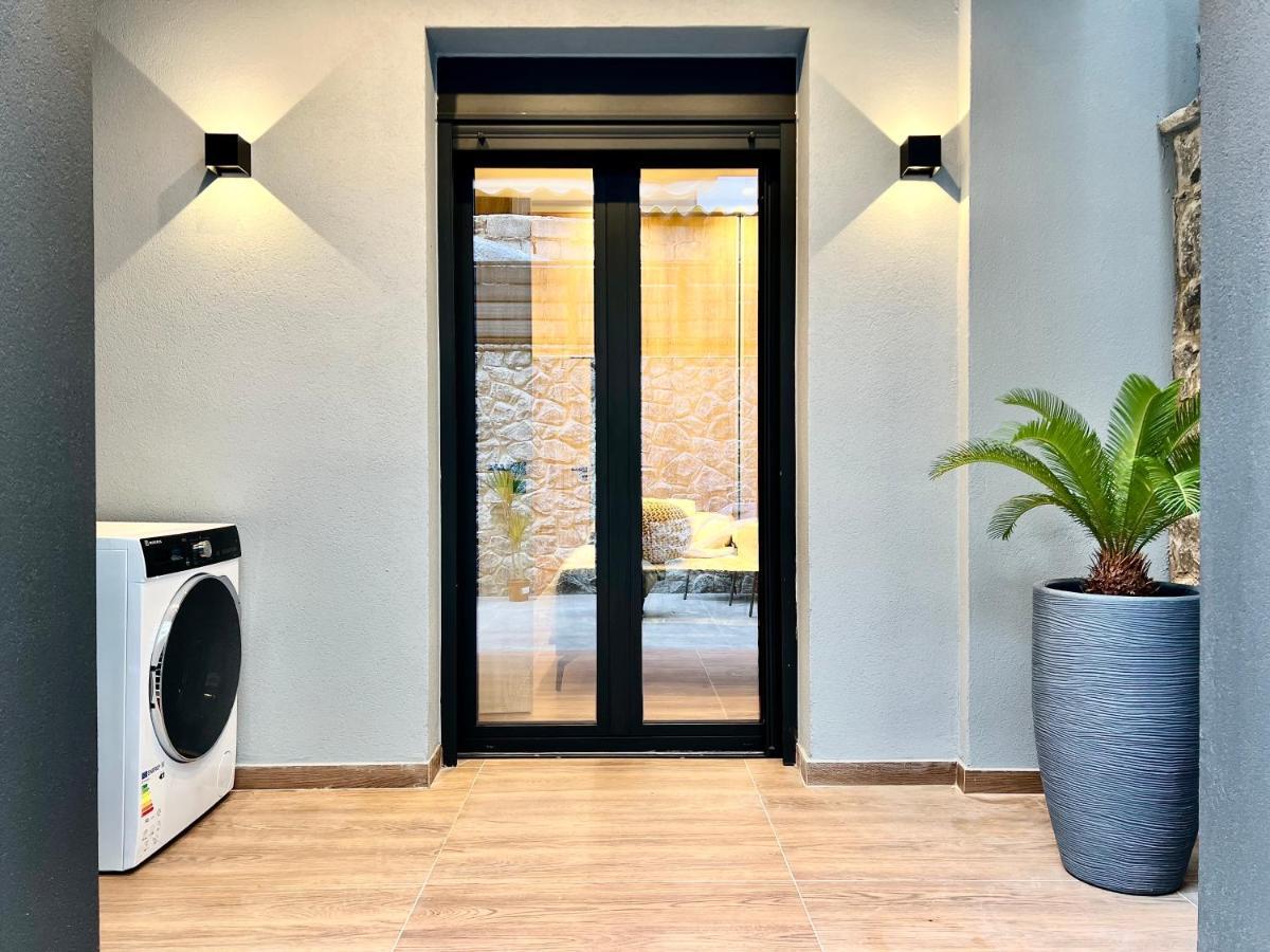 T&T Luxury Apartments - Rooftop Jacuzzi Atenas Exterior foto